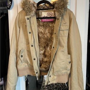 SOLD! Vintage Y2k Hollister Women's Tan Cargo Jacket Faux Fur Lined Grail